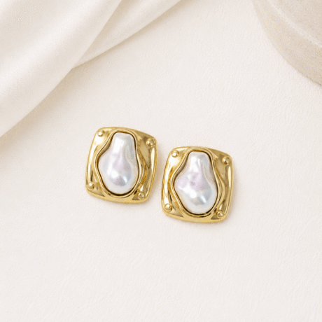 Chunky Pearl Earrings
